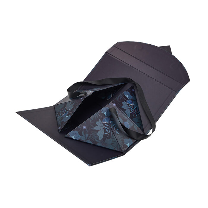 Luxury Apparel Boxes - Image 3