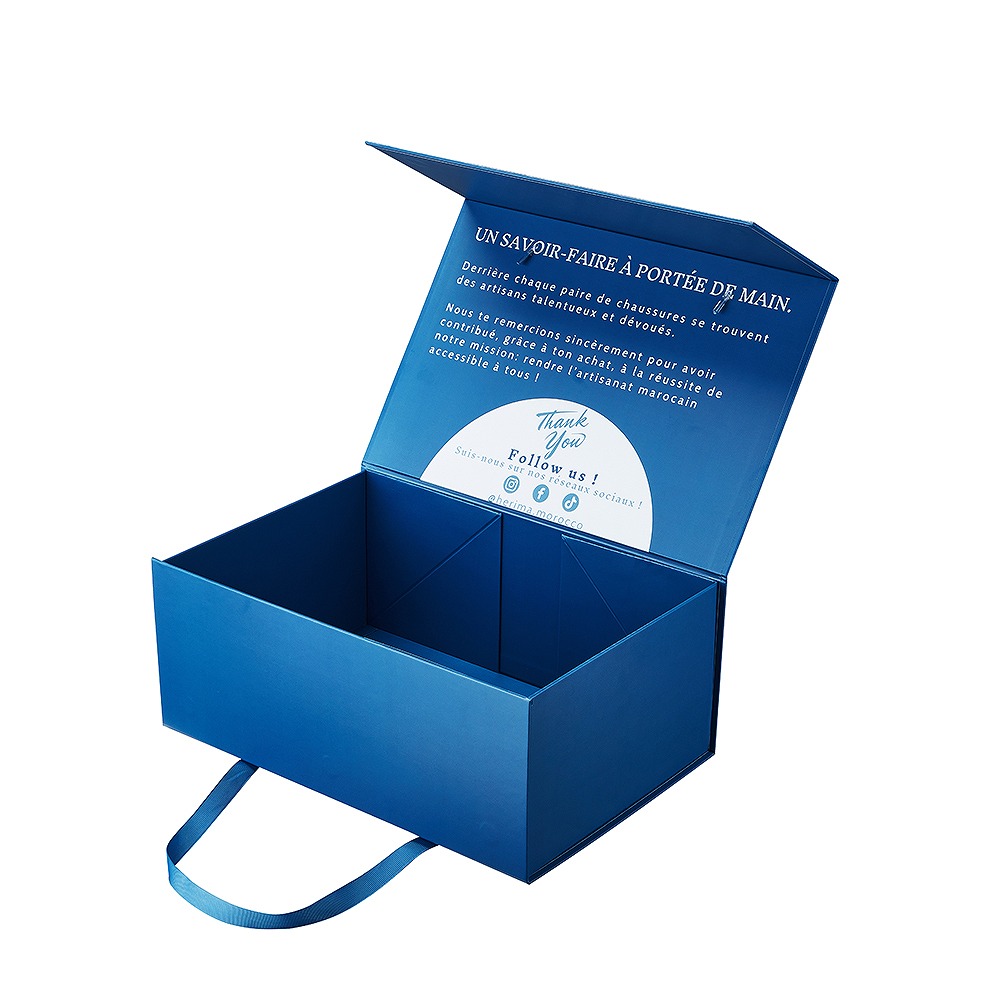Custom Packaging For Apparel Foldable Magnetic Box With Ribbon Handle