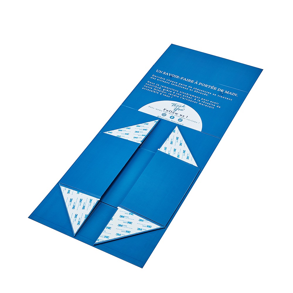 Custom Packaging For Apparel Foldable Magnetic Box With Ribbon Handle